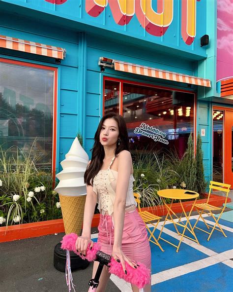 planetsuzy twice